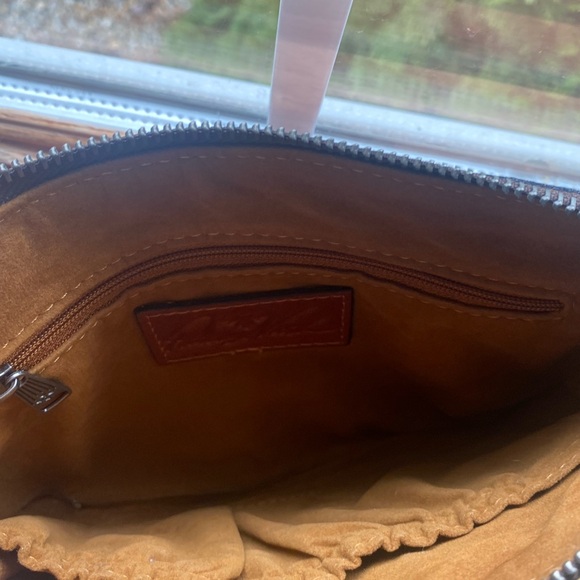 Like NWOT, Patricia Nash Cassini Wristlet - Picture 7 of 8